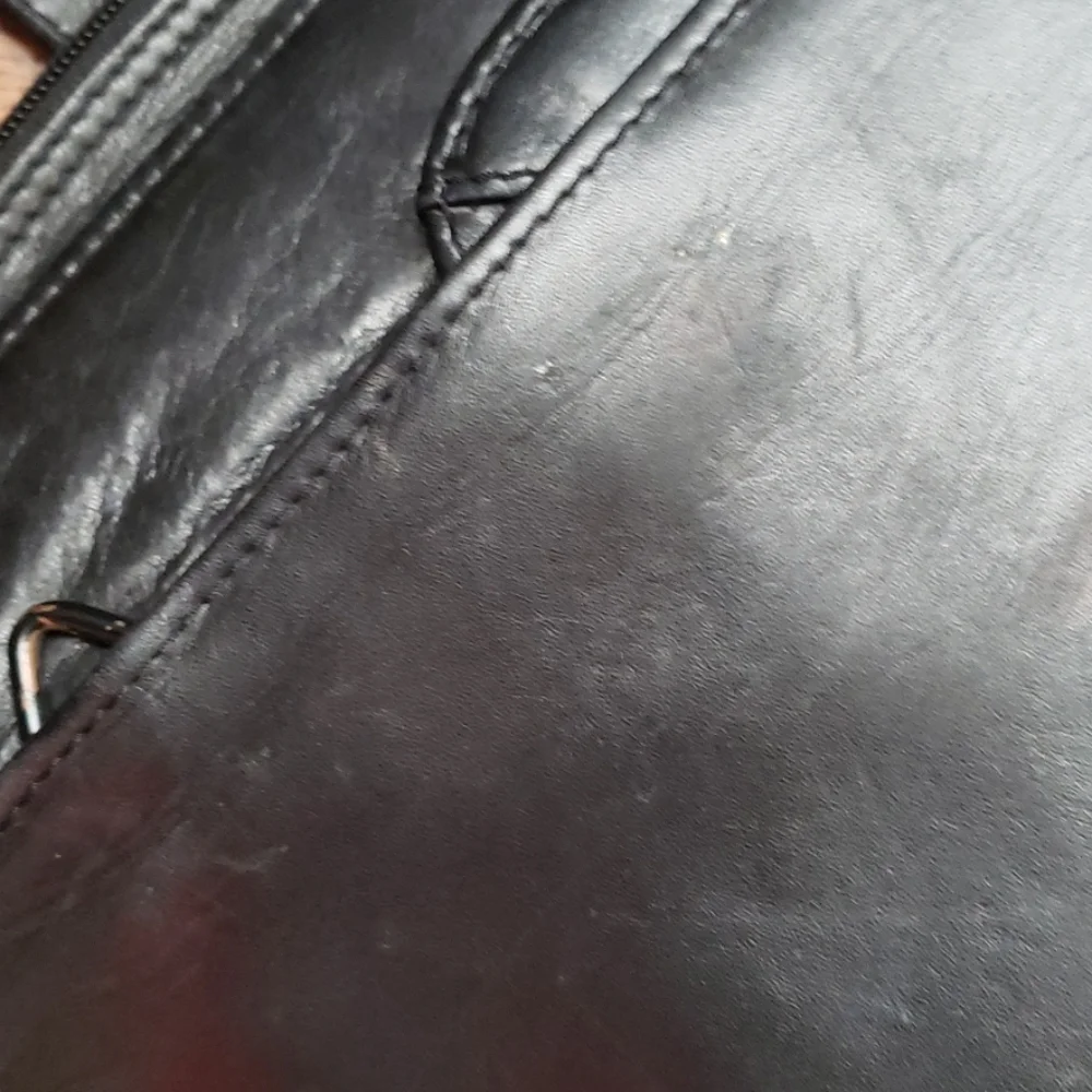 Scully leather travel zip binder, drop handles.